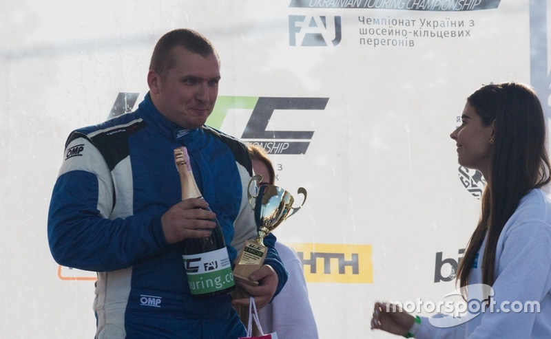 Пілот Київ-Південь-Дмитро Пархоменко