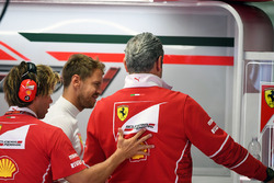 Sebastian Vettel, Ferrari and Maurizio Arrivabene, Ferrari Team Principal