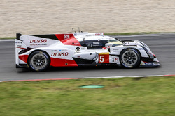 #5 Toyota Racing Toyota TS050 Hybrid: Anthony Davidson, Sébastien Buemi, Kazuki Nakajima