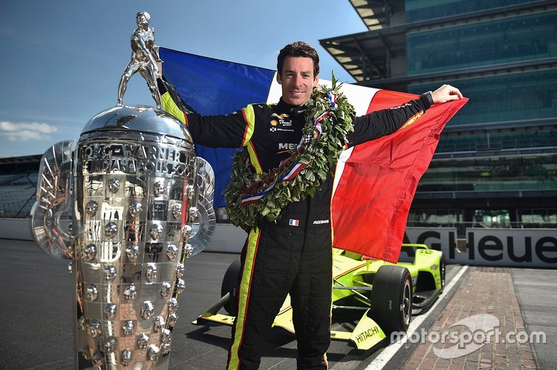 Le vainqueur Simon Pagenaud, Team Penske Chevrolet