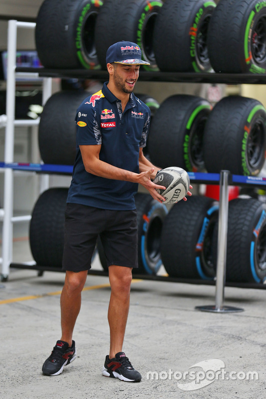 Daniel Ricciardo, Red Bull Racing with a rugby ball