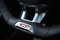 Peugeot 308 GTi by Peugeot Sport