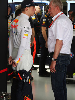 Max Verstappen, Red Bull Racing; Helmut Markko, Motorsportberater, Red Bull Racing