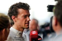 Jolyon Palmer, Renault Sport F1 Team met de media