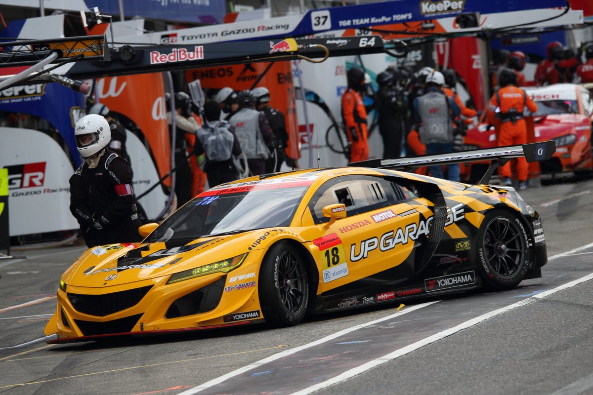#18 UPGARAGE NSX GT3