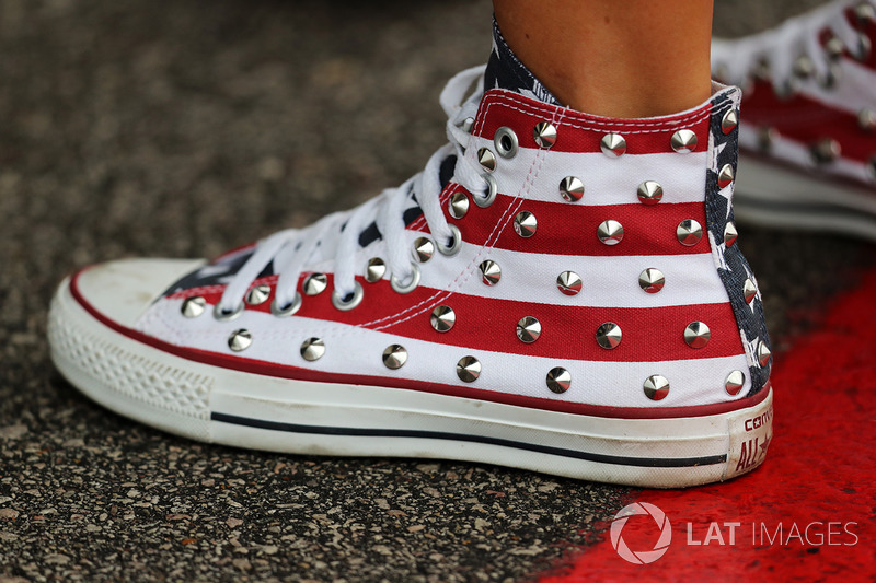 Estrella y barras zapatos converse
