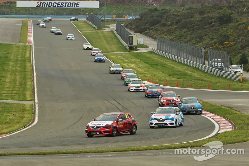 Gold Cup start
