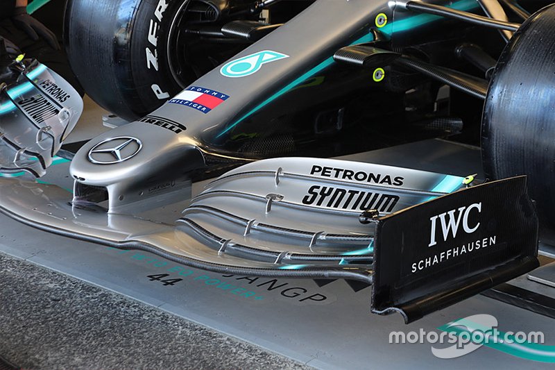 Mercedes-AMG F1 W10 Front Wing