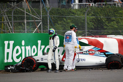 Felipe Massa, Williams FW38 crashed in the first practice session