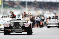 Nico Hulkenberg, Renault Sport F1 Team, waves from a Panther J72 on the drivers parade