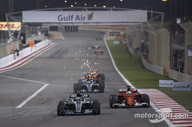 Valtteri Bottas, Mercedes F1 W08; Sebastian Vettel, Ferrari SF70H; Lewis Hamilton, Mercedes F1 W08; Max Verstappen, Red Bull Racing RB13