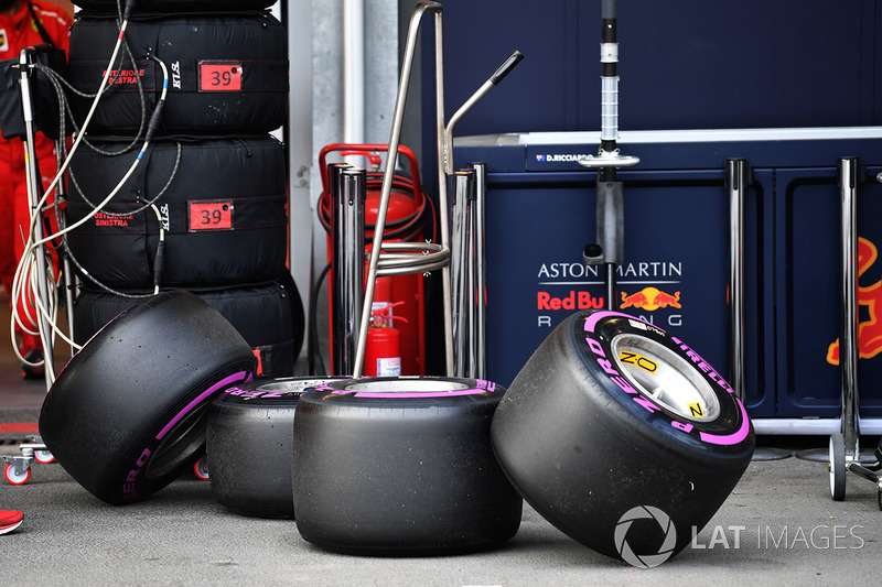 Pirelli tyres