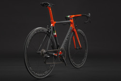 La bici Orange1 by Colnago dedicata alla 24 Ore di Spa