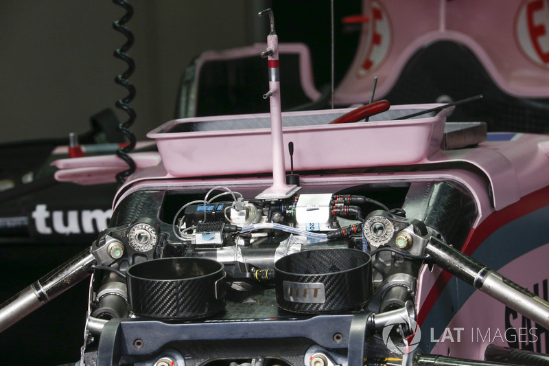 Sahara Force India VJM10 front suspension detail