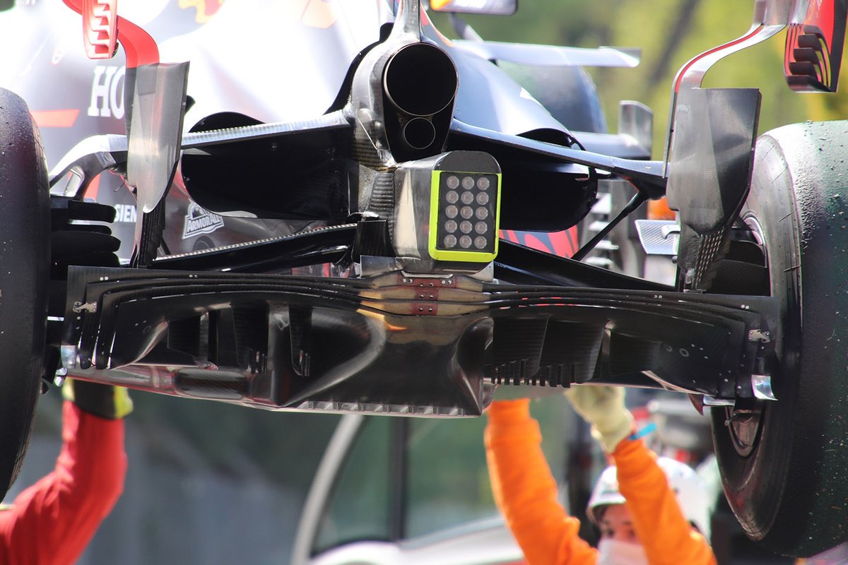 Detalle trasero del Red Bull Racing RB16B