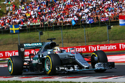 Lewis Hamilton, Mercedes AMG F1 W07 Hybrid
