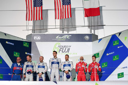 Подіум GTE PRO: переможці #67 Ford Chip Ganassi Racing Team UK Ford GT: Енді Пріоль, Гаррі Тінкнелл,