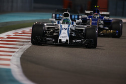 Felipe Massa, Williams FW40, Pascal Wehrlein, Sauber C36