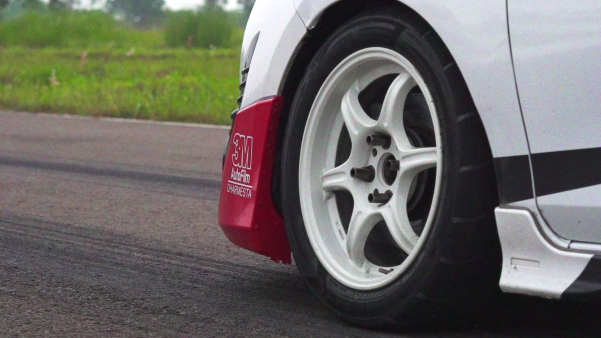 GT Radial Champiro SX-R