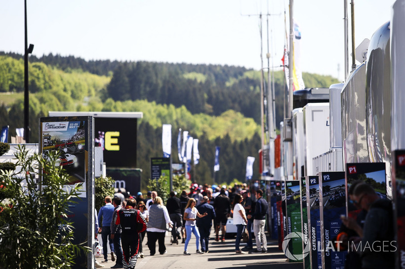 El ambiente en el paddock de Spa Francorchamps...
