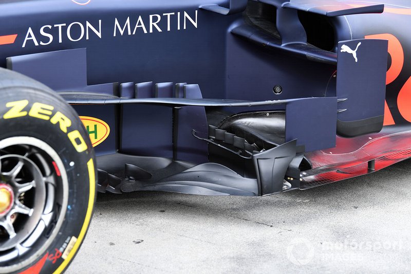 Red Bull RB15: ecco il nuovo bargeboard con il profilo dotato di due soffiaggi collegato ai debiatori di flusso