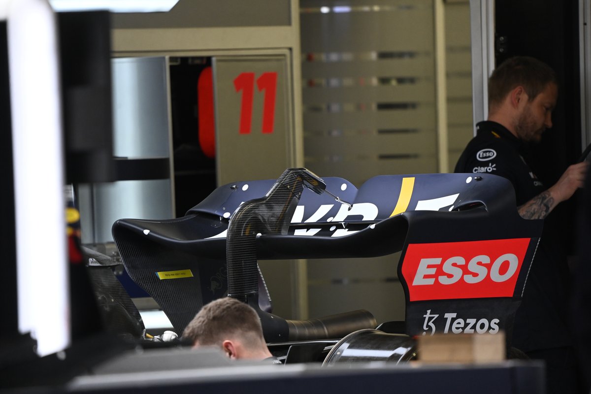 Detalle del alerón trasero del Red Bull Racing RB16B
