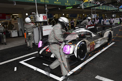 #1 Porsche Team Porsche 919 Hybrid: Timo Bernhard, Mark Webber, Brendon Hartley
