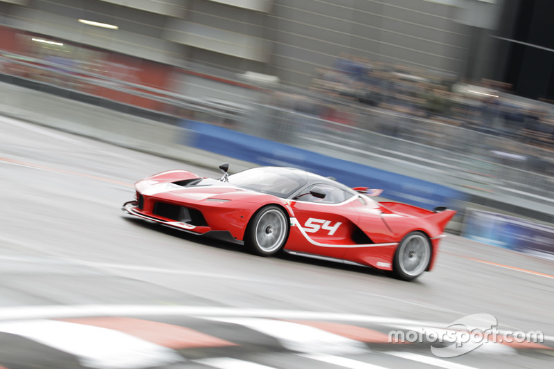 Esibizione Ferrari FXX