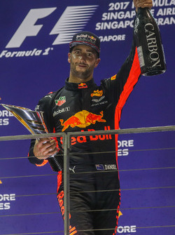 Podium: second place Daniel Ricciardo, Red Bull Racing
