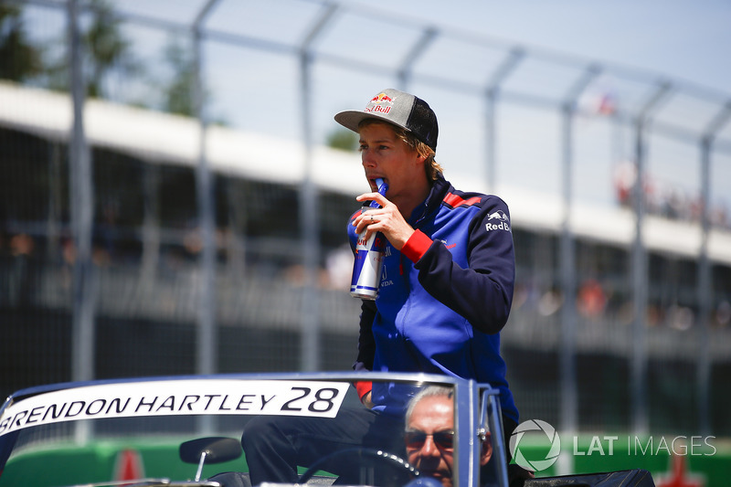 Brendon Hartley, Toro Rosso,en el drivers parade