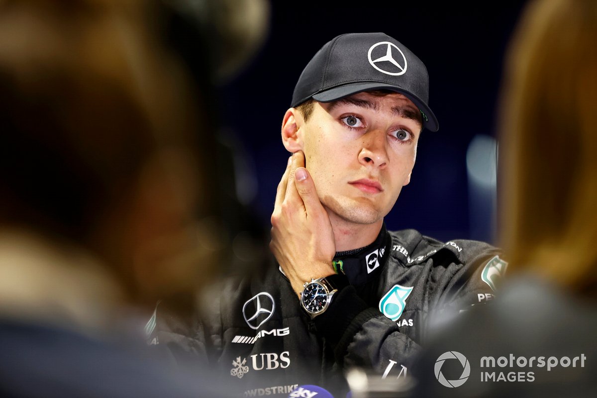 George Russell, Mercedes-AMG, viene intervistato dopo le qualifiche