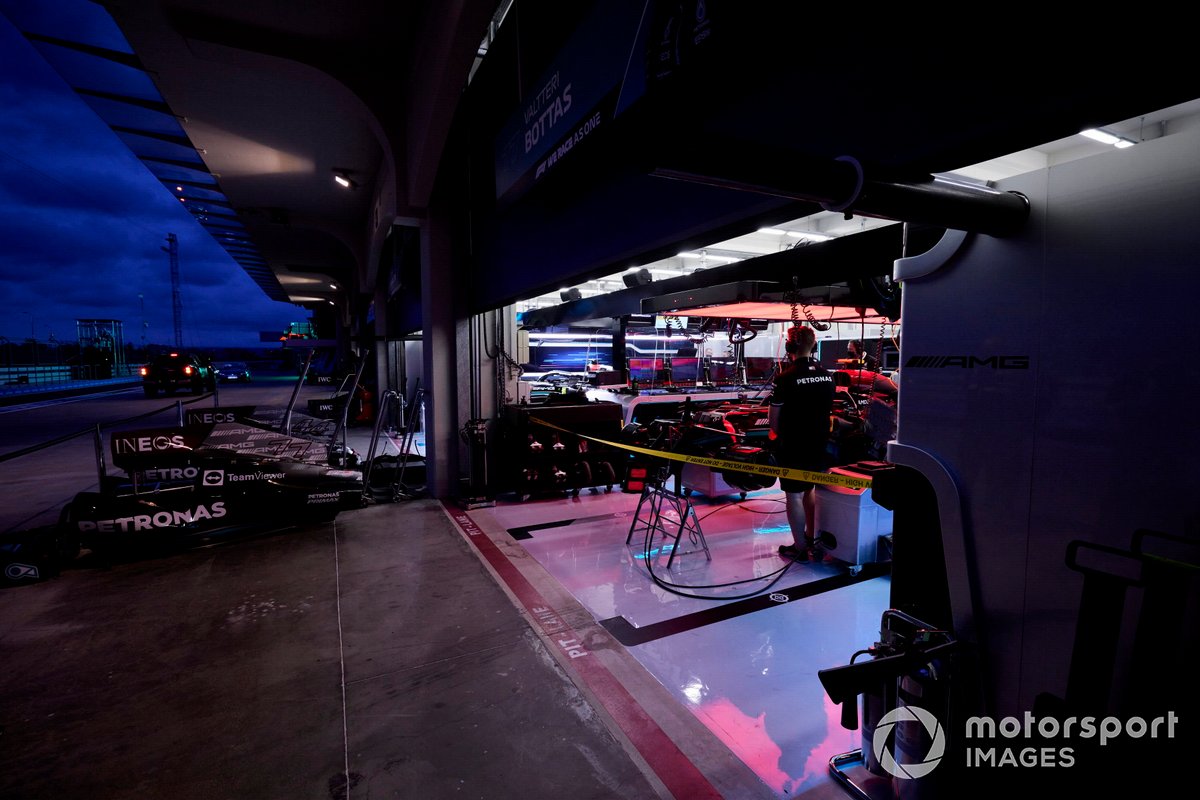 Mercedes garage pit lane