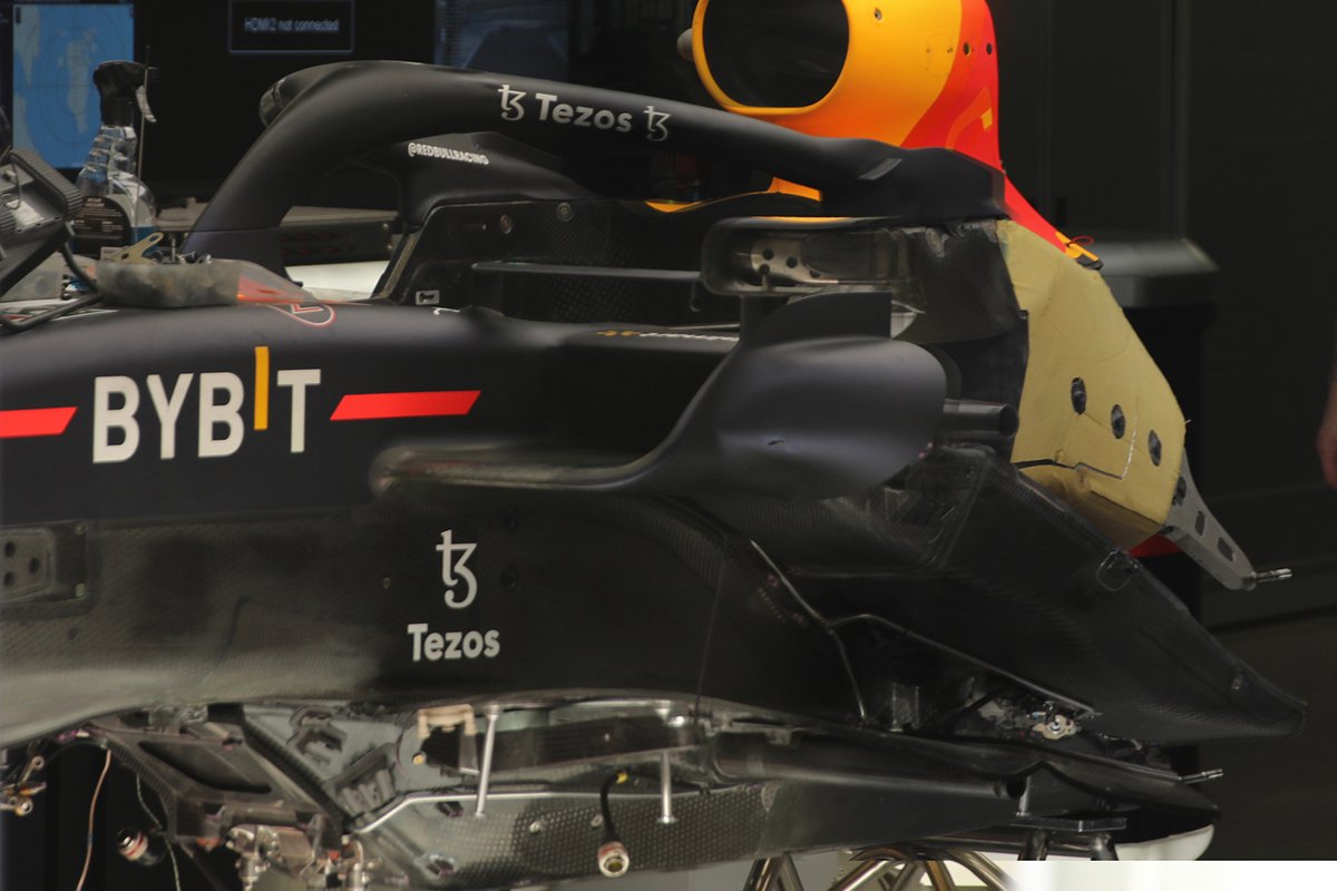 Detalle del chasis del Red Bull Racing RB18: el equipo de Milton Keynes homologa uno más ligero