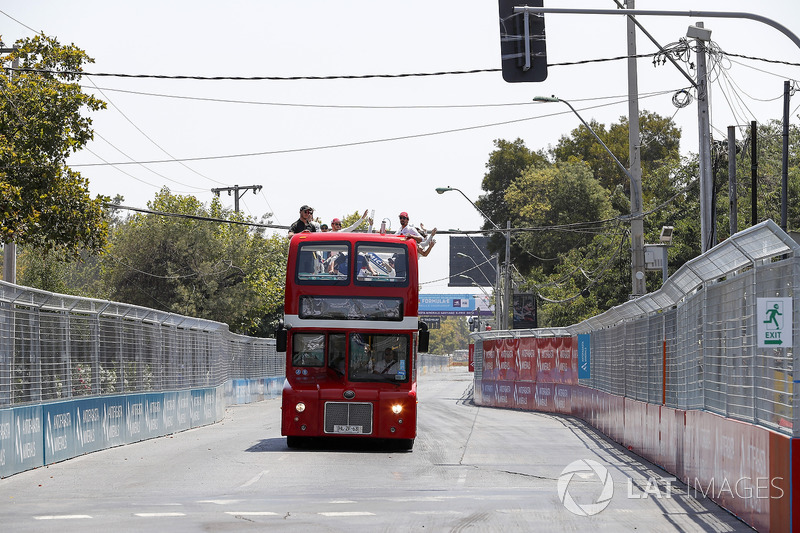 The drivers parade bus