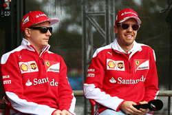 Kimi Räikkönen, Ferrari, und Sebastian Vettel Ferrari