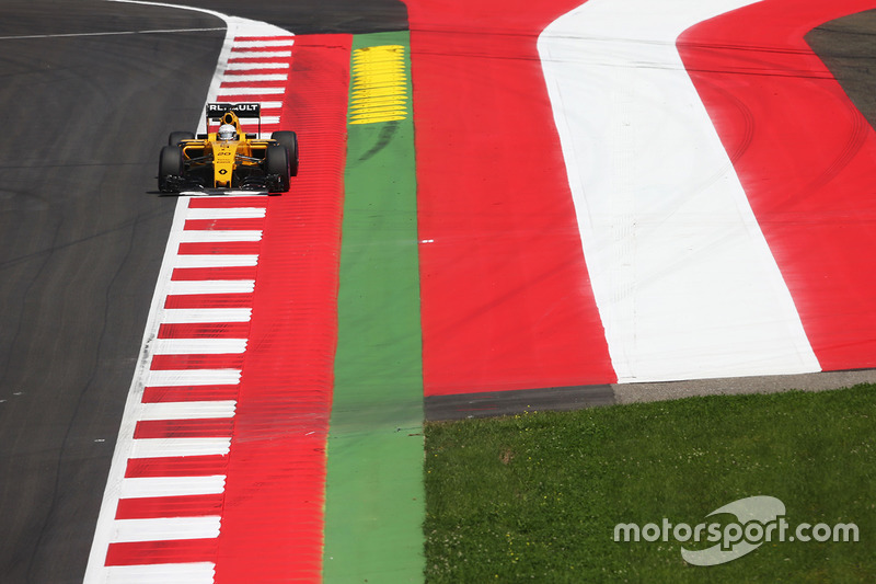 Kevin Magnussen, Renault Sport F1 Team RS16