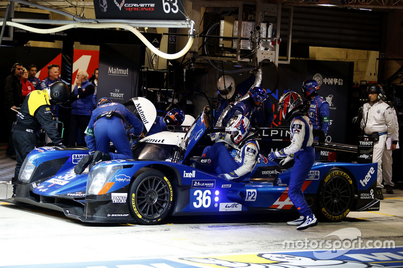 #36 Signatech Alpine A460: Gustavo Menezes, Nicolas Lapierre, Stéphane Richelmi