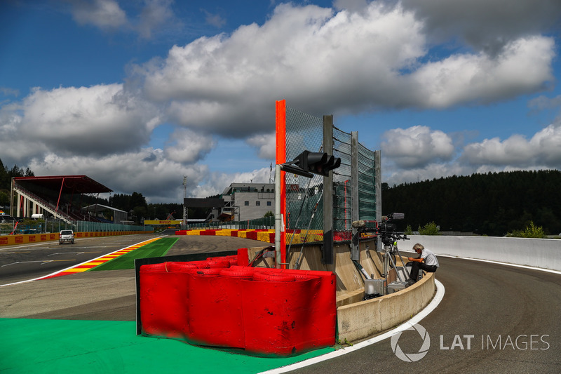 Pit lane entrance