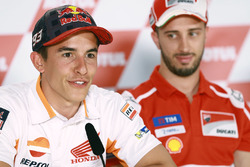 Marc Marquez, Repsol Honda Team; Andrea Dovizioso, Ducati Team