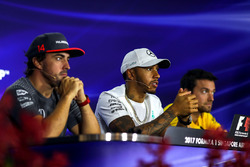 Fernando Alonso, McLaren, Lewis Hamilton, Mercedes AMG F1 and Jolyon Palmer, Renault Sport F1 Team,