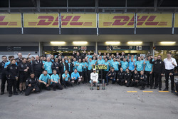 Yarış galibi Lewis Hamilton, Mercedes AMG F1