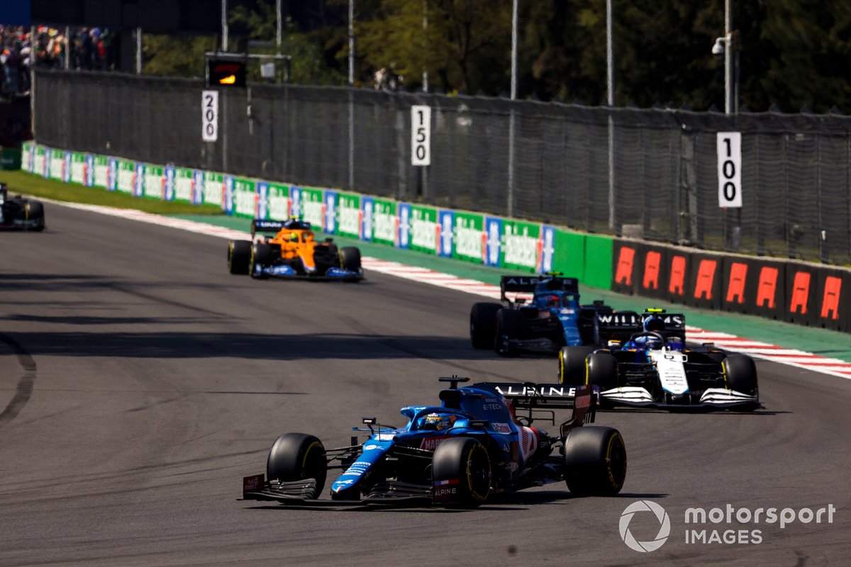 Fernando Alonso, Alpine A521, Nicholas Latifi, Williams FW43B, and Esteban Ocon, Alpine A521