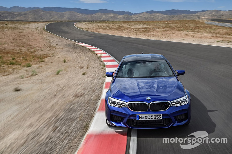 Новий BMW M5