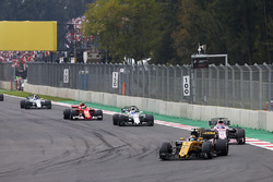 Carlos Sainz Jr., Renault Sport F1 Team RS17, Sergio Perez, Sahara Force India F1 VJM10, Felipe Massa, Williams FW40, Kimi Raikkonen, Ferrari SF70H, Lance Stroll, Williams FW40