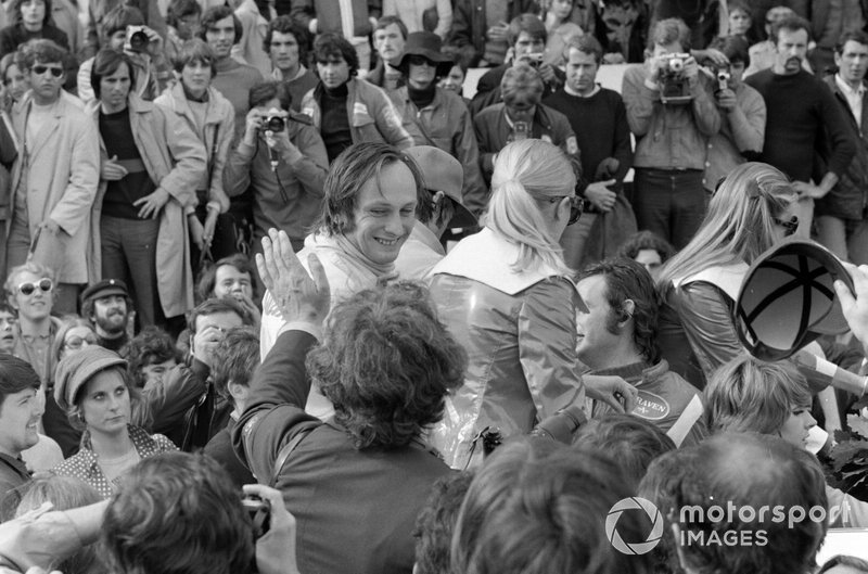 Na een fantastische inhaalrace wordt Chris Amon derde in een race die hij eigenlijk had moeten winnen