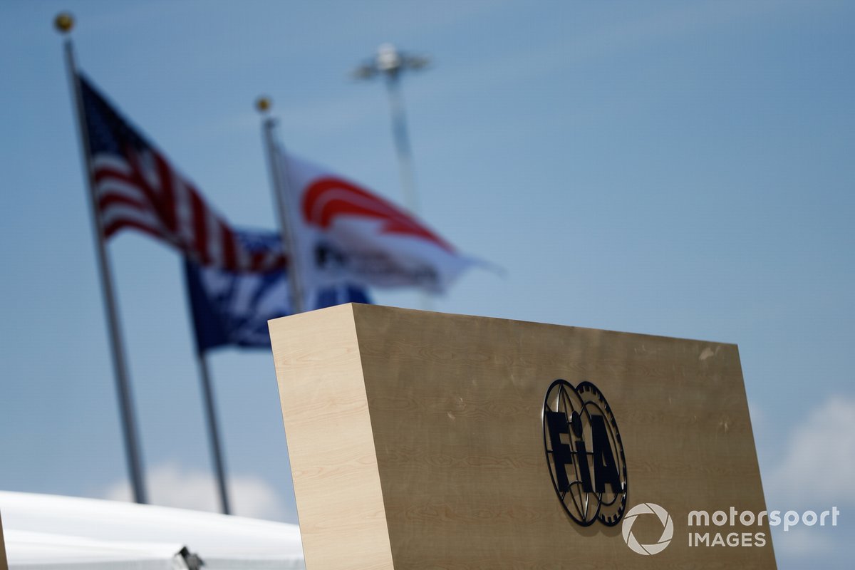 Il logo della FIA