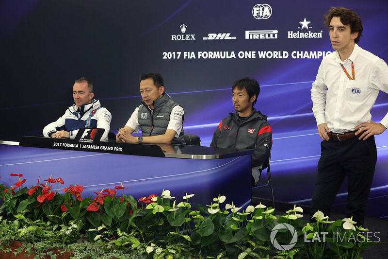 Paddy Lowe, Williams Shareholder and Technical Director, Yusuke Hasegawa, Head of Honda Motorsport a