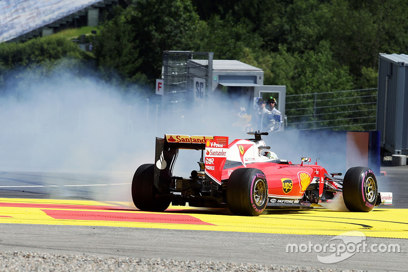 Sebastian Vettel, Ferrari SF16-H, fuori pista