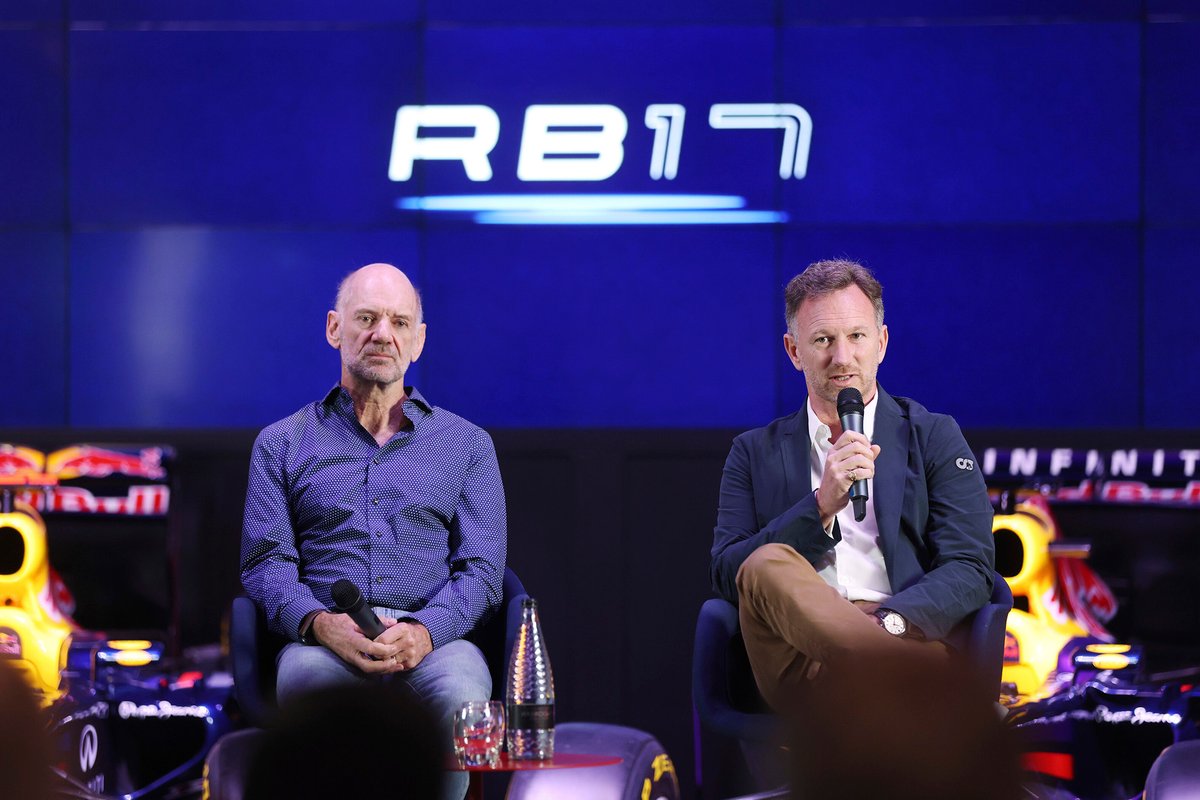 Adrian Newey en Christian Horner bij de aankondiging van de RB17.