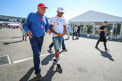 Невиконавчий директор Mercedes AMG F1 Нікі Лауда, Льюіс Хемілтон, Mercedes AMG F1